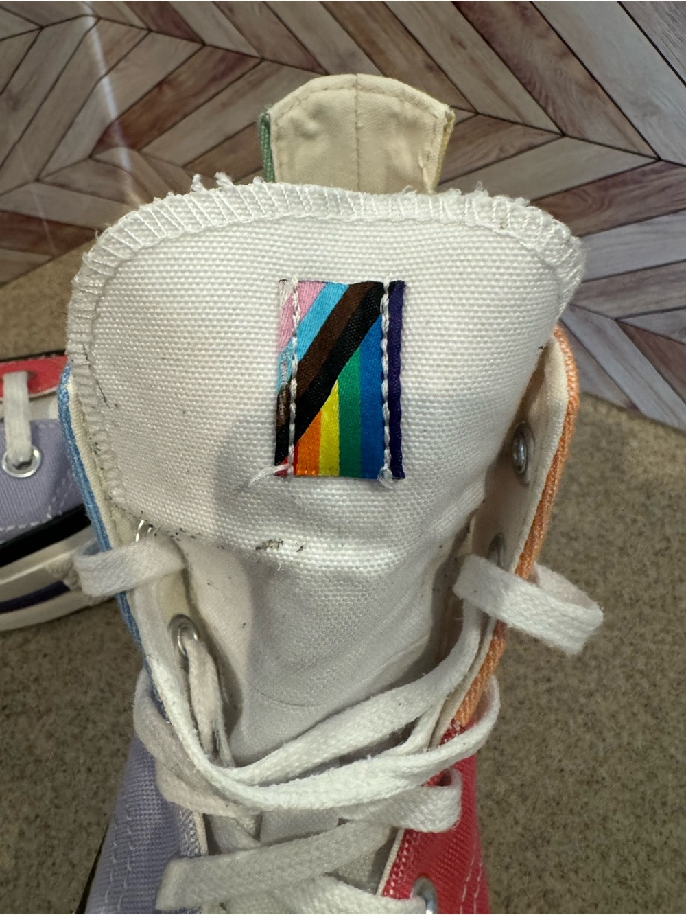 Converse Chuck 70 plus hi “pride proud to be”” mens 5.5 or ladies 7.5 A06029C - Picture 3 of 9